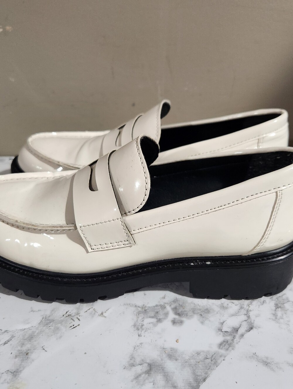 Steve Madden Lotto Chunky Cream & Black Loafers Size 7.5 - Picture 2 of 9